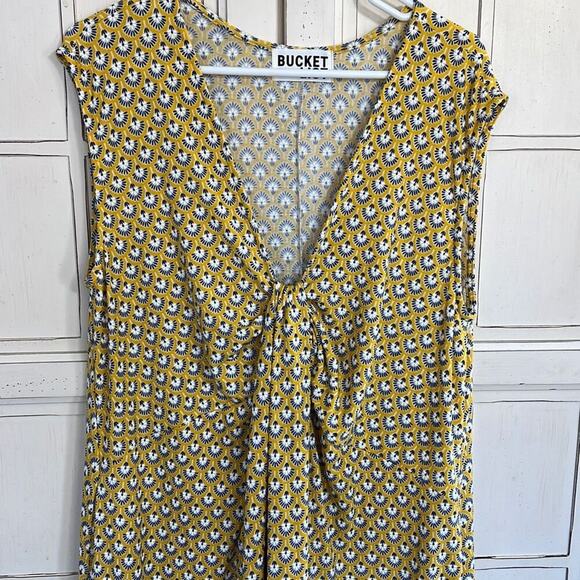 Bucket List size medium sleeveless wide leg jumpsuit - Picture 3 of 6